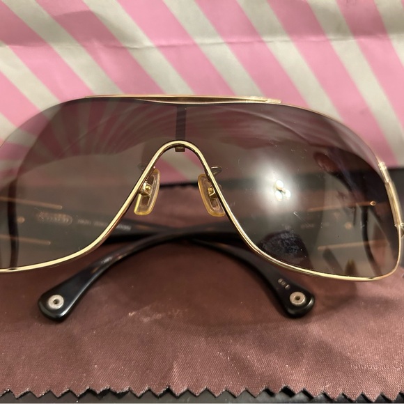 Authentic coach sunglasses mint condition with original case - Picture 12 of 12